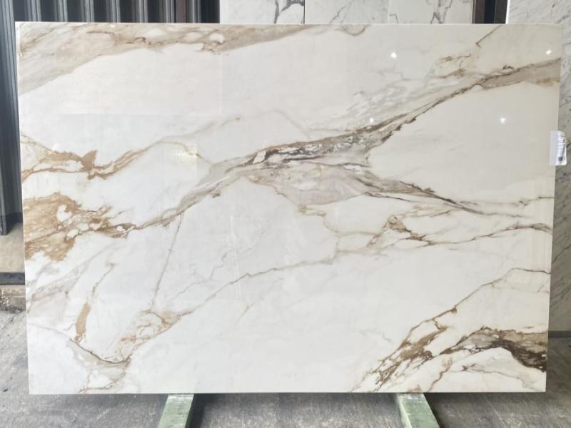 Calacatta Vagli Oro Porcelain