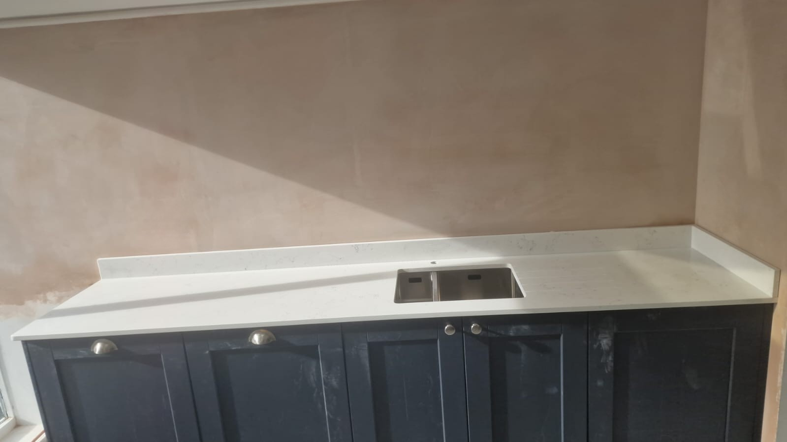 Carrara venatino kitchen worktop project in London