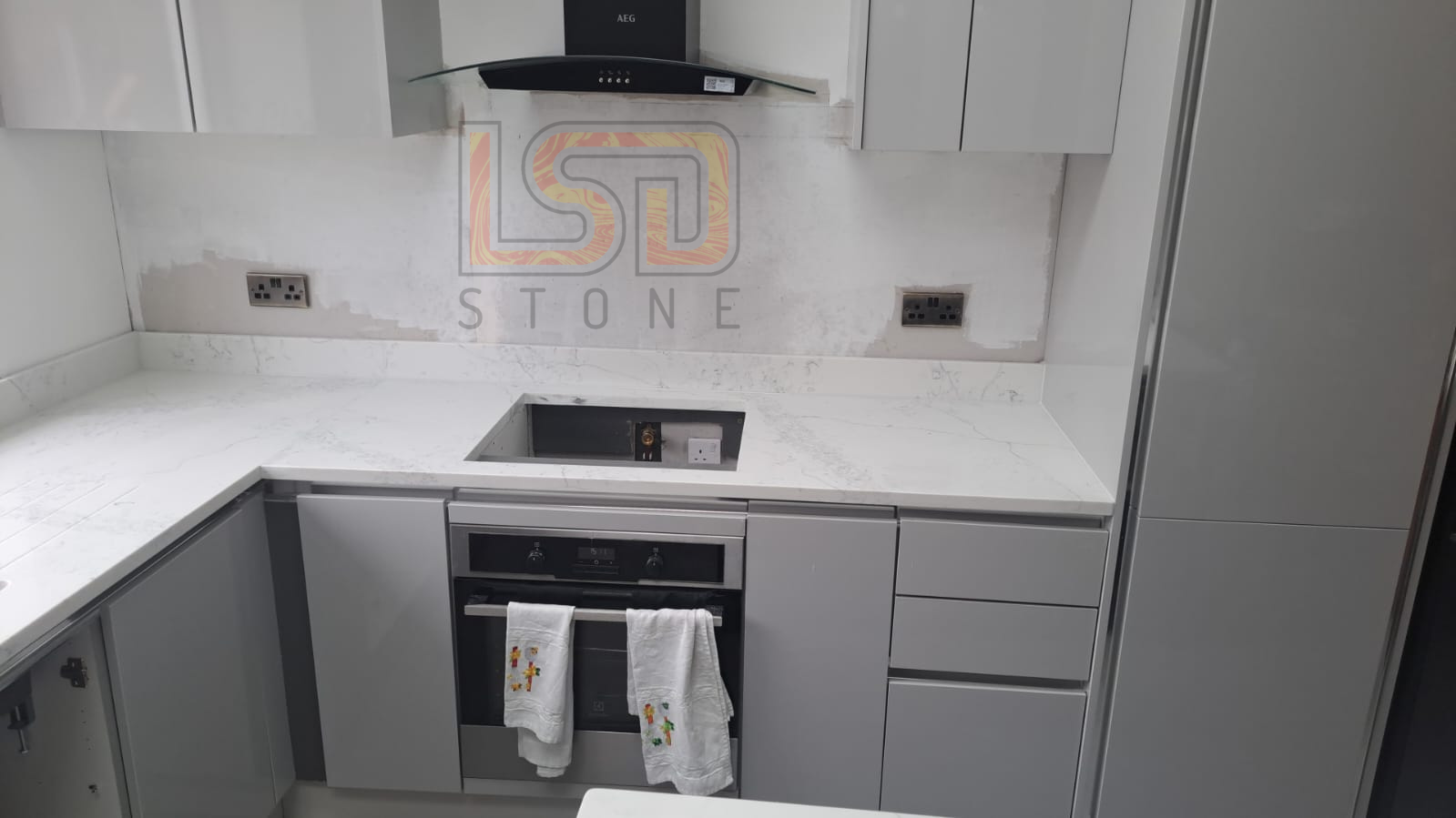 Frozen – Quartz Kitchen Worktop Installation