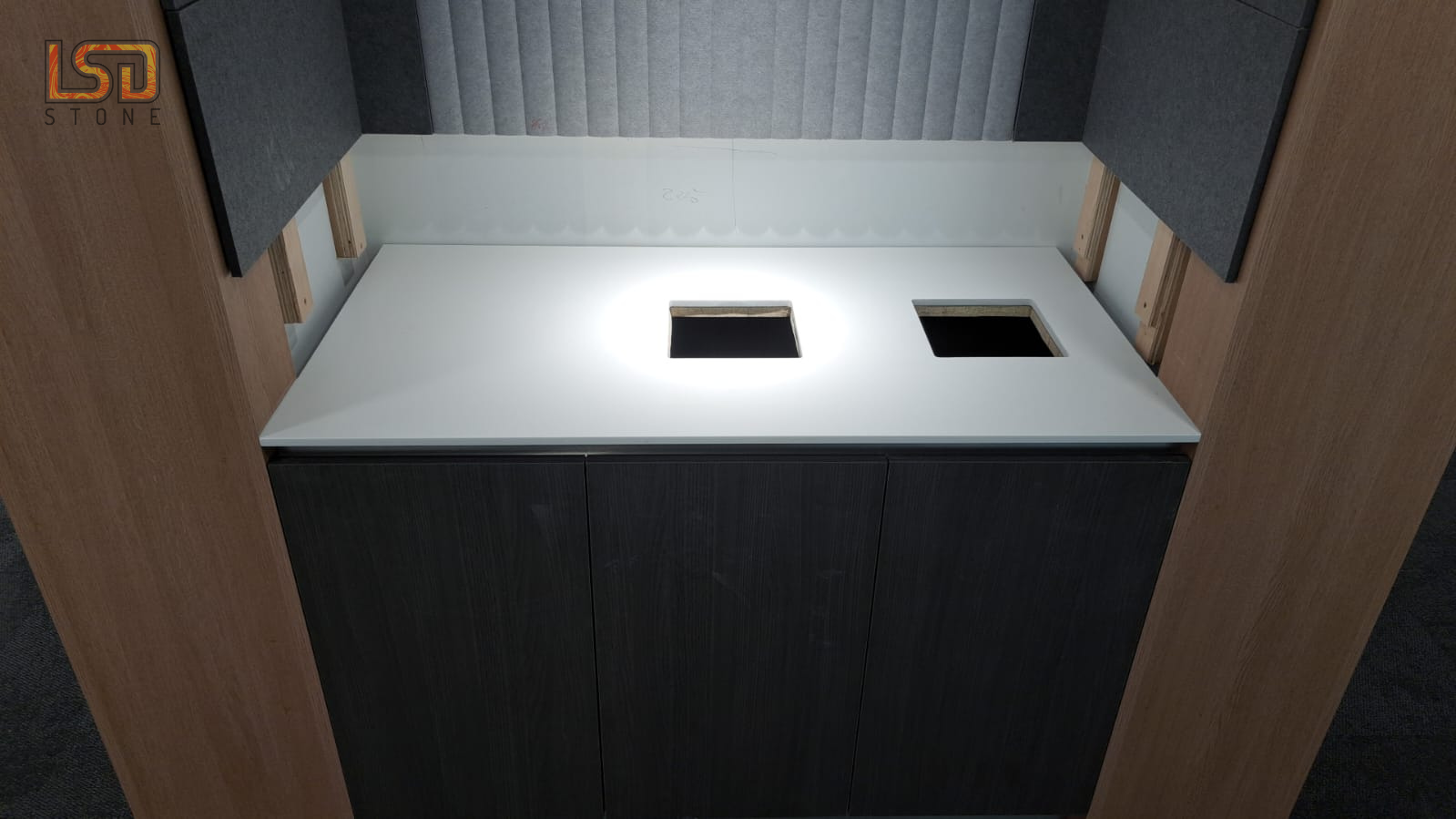 Corian – Quartz Kitchen Worktop Installation