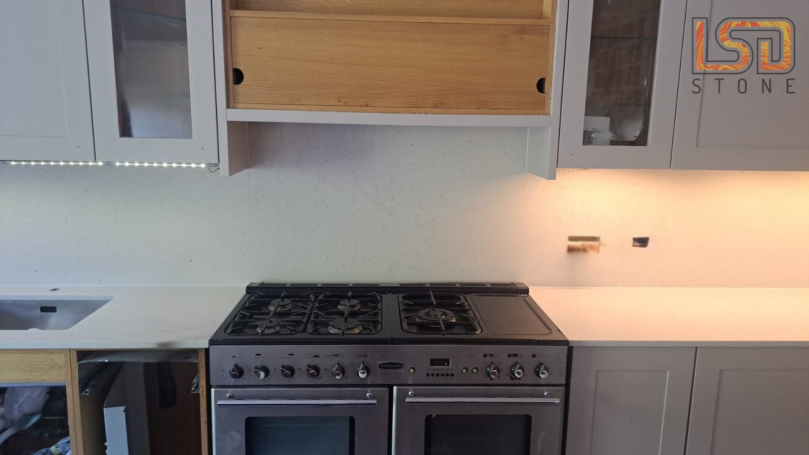Silestone Lime Delight – Quartz Kitchen Worktop Installation