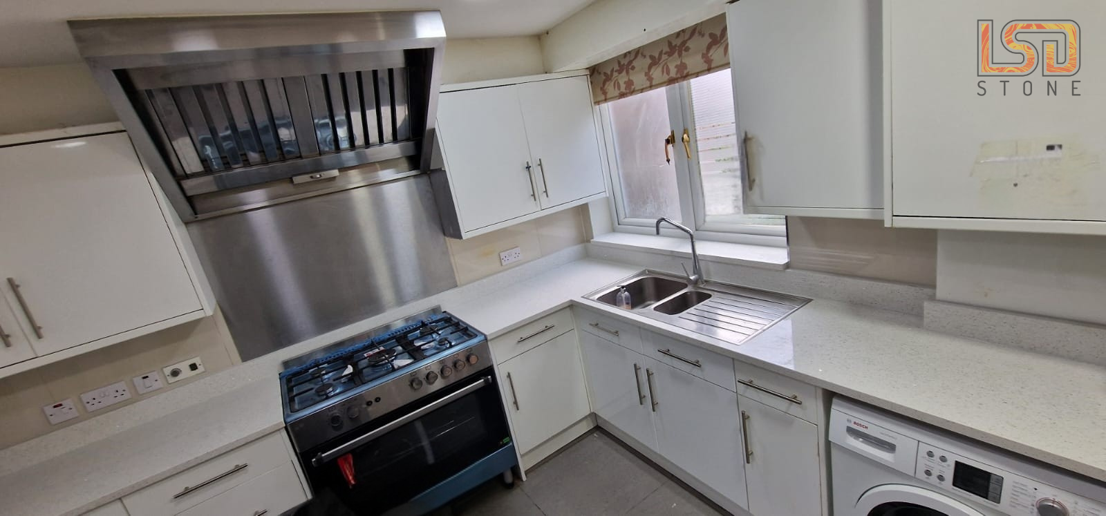 Stellar Branco – Quartz Kitchen Worktop Installation