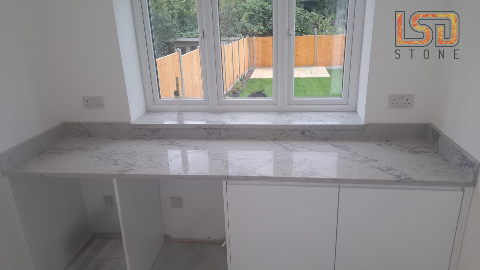 Bianco Eclips – Quartz Kitchen Worktop Installation
