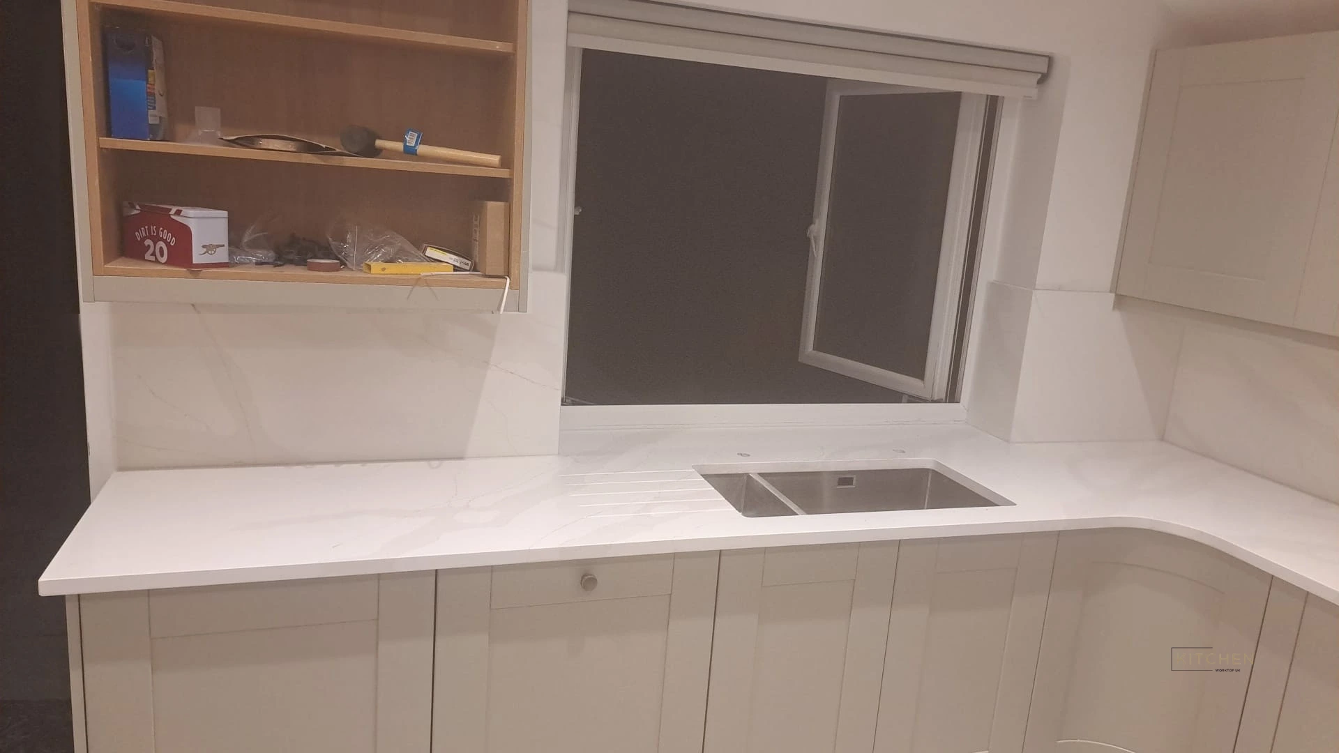 Modern Calacatta Gold