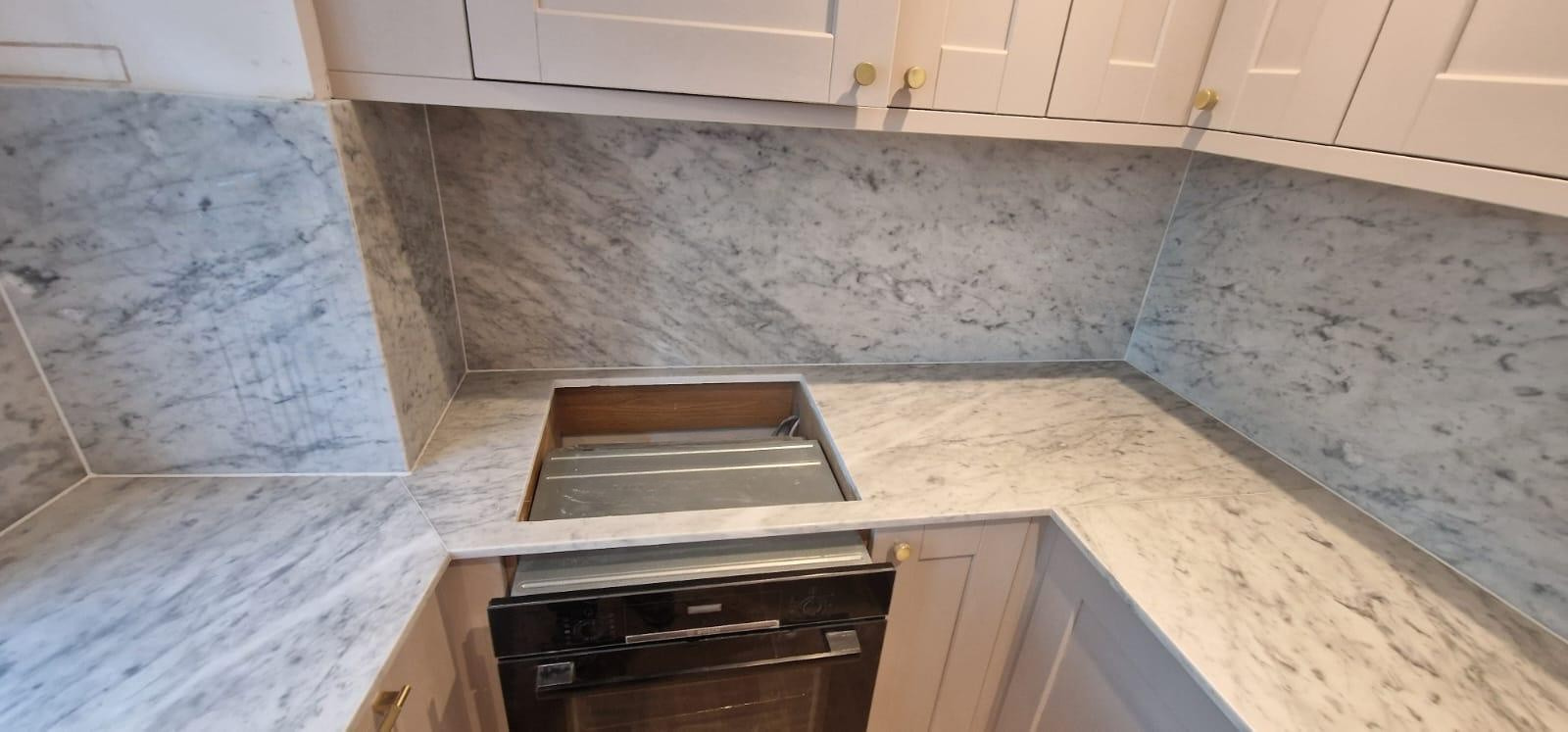 Marble Carrara honed