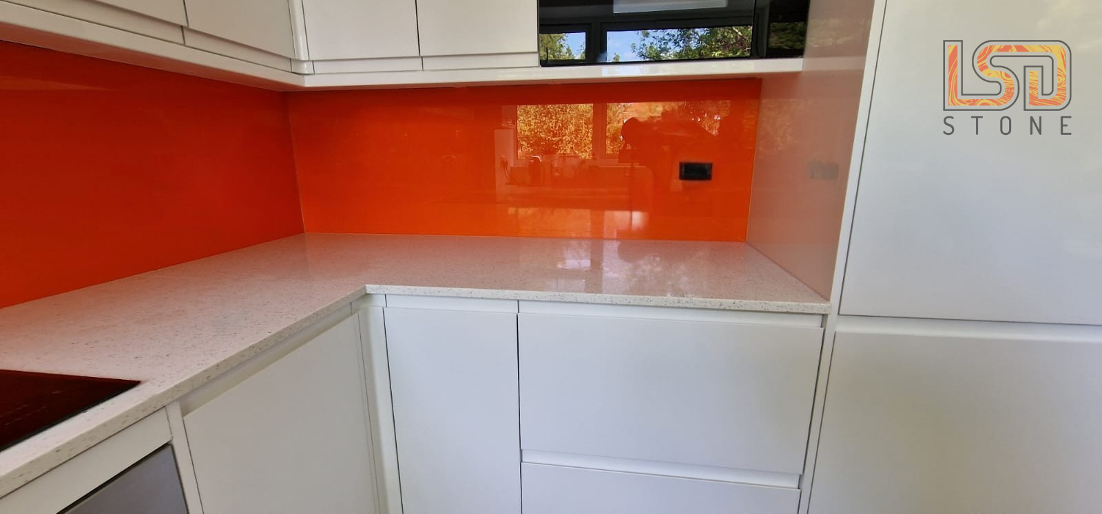 Glass Splashback – Worktop Project Image