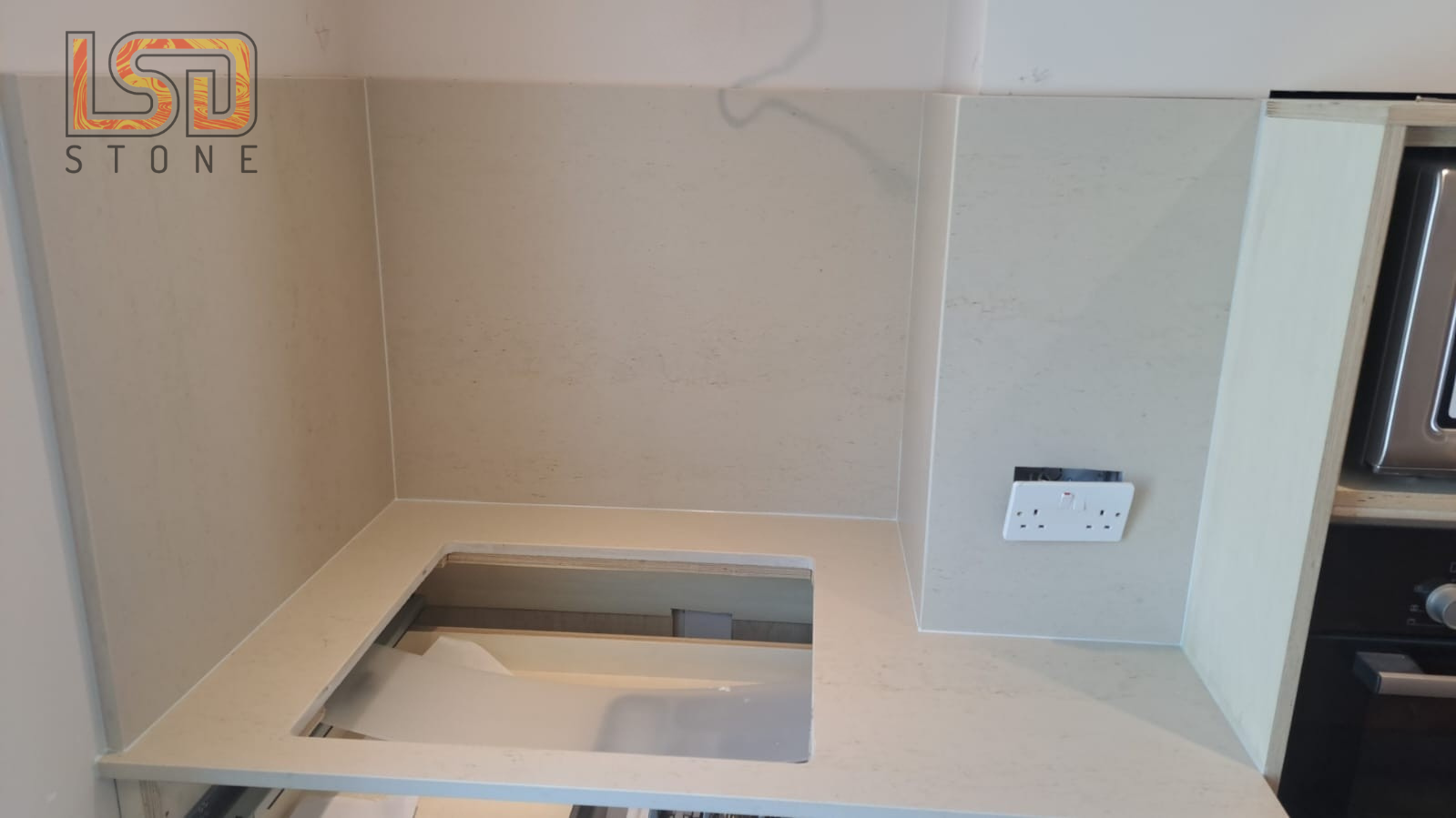 Dekton Danae – Worktop Project Image