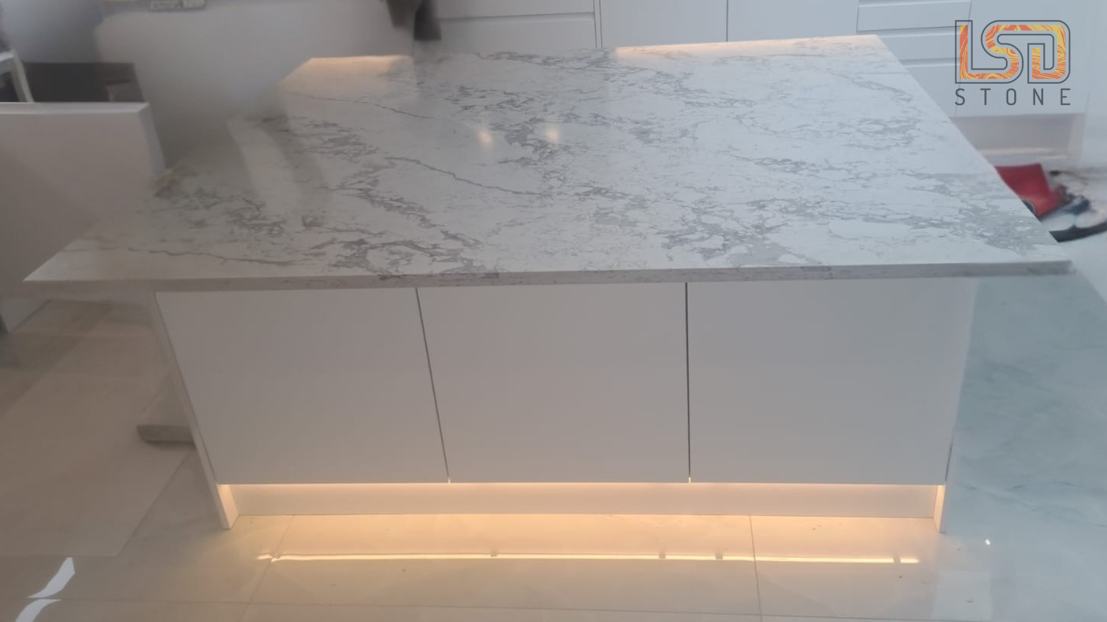 Bianco Eclips – Worktop Project Image